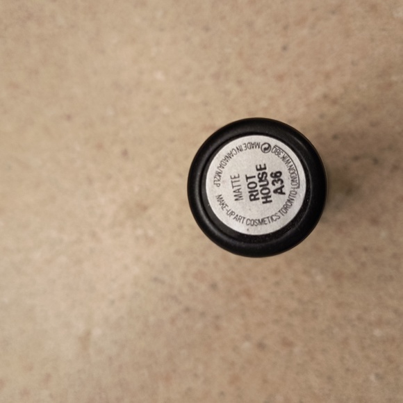 MAC Cosmetics Riot House A36 Matte - Picture 4 of 4